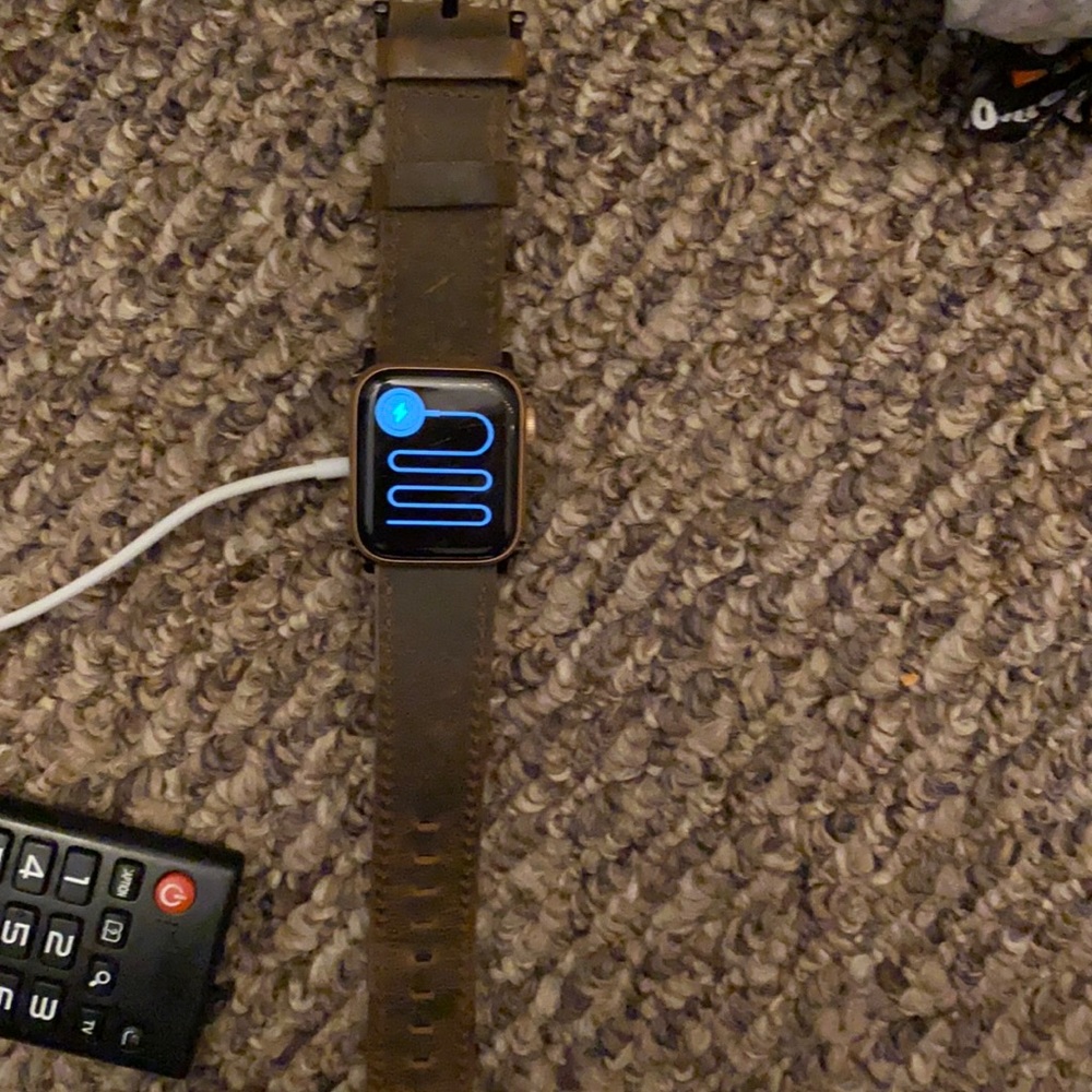 Rose gold Apple Watch series 5-activation locked